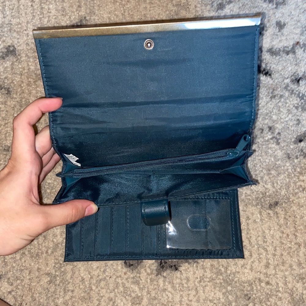 Wallet - Picture 4 of 4